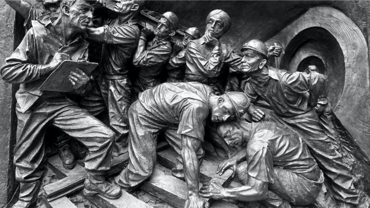 Escultura en honor a los trabajadores mineros del mundo.