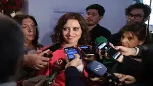Isabel_Díaz_Ayuso_junto_al_consejero_de_Cultura_Jaime_de_los_Santos_en_la_inauguración_de_ARCO_2019
