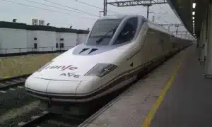 Huida de Asturias a alta velocidad