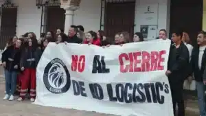 Los trabajadores de ID Logistics de Tarancón se concentran contra el traslado de la fábrica