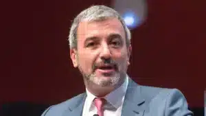 El Ayuntamiento de Barcelona profundiza en la privatización de la Diada de Sant Jordi