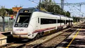 Renfe se hunde ante la competencia extranjera