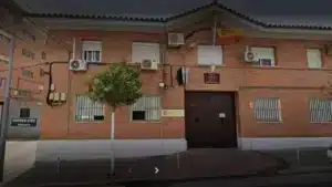 Seis delincuentes asaltan la sede de la Guardia Civil en Barbate