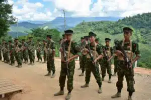 1620px-Kachin_Independence_Army_cadets_in_Laiza_(Paul_Vrieze-VOA) (1)