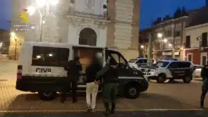 Detenidas 30 personas tras estafar más de un millón de euros