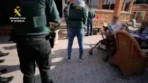 Cierran una residencia clandestina con trabajadores irregulares en Alicante