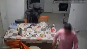 Detenidos por robar una vivienda, maniatar y golpear a sus moradores en Valencia
