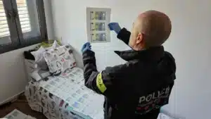 Detenida una falsificadora de moneda que había introducido cerca de 100.000€ en el mercado