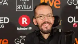 El juez llama a declarar a Echenique por acusar a los sacerdotes de pedofilia