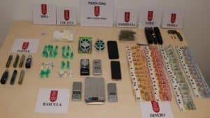 Detenido un colombiano por traficar con drogas en un comercio de Tudela