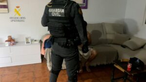Cae una organización que cultivaba marihuana en zulos