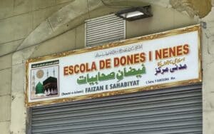 Escuela islámica solo para mujeres y niñas en Barcelona