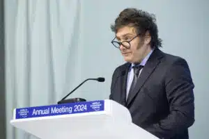Javier Milei vuelve a cargar contra Pedro Sánchez
