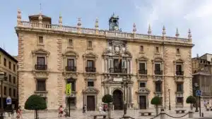 El TSJA rechaza expulsar a un marroquí condenado por violar y dar una paliza a su novia