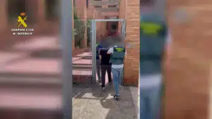 Dos detenidos por colocar cámaras en un hotel y un aseo de una farmacia
