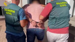 Más de cien detenidos por estafas bancarias en 39 provincias
