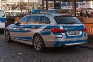 Un iraní apuñala a varios policías en Alemania