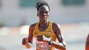 Muere la atleta Rebecca Chepteguei quemada por su novio