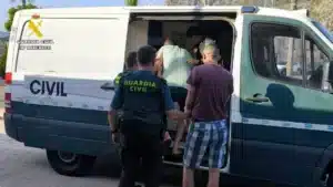 Siete detenidos por un centenar de robos en viviendas de Alicante