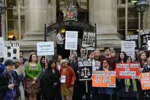640px-Protest_against_Sharia_in_the_United_Kingdom_2014