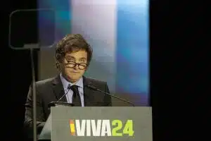 Fotografía de Javier Milei en el VIVA24