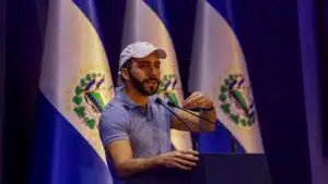 El Salvador acaba con la financiación pública de los partidos políticos