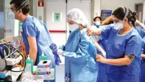 personal-medico-y-de-enfermeria-con-malas-condiciones-laborales