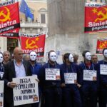 Marco Rizzo en una manifestación con el  PCI