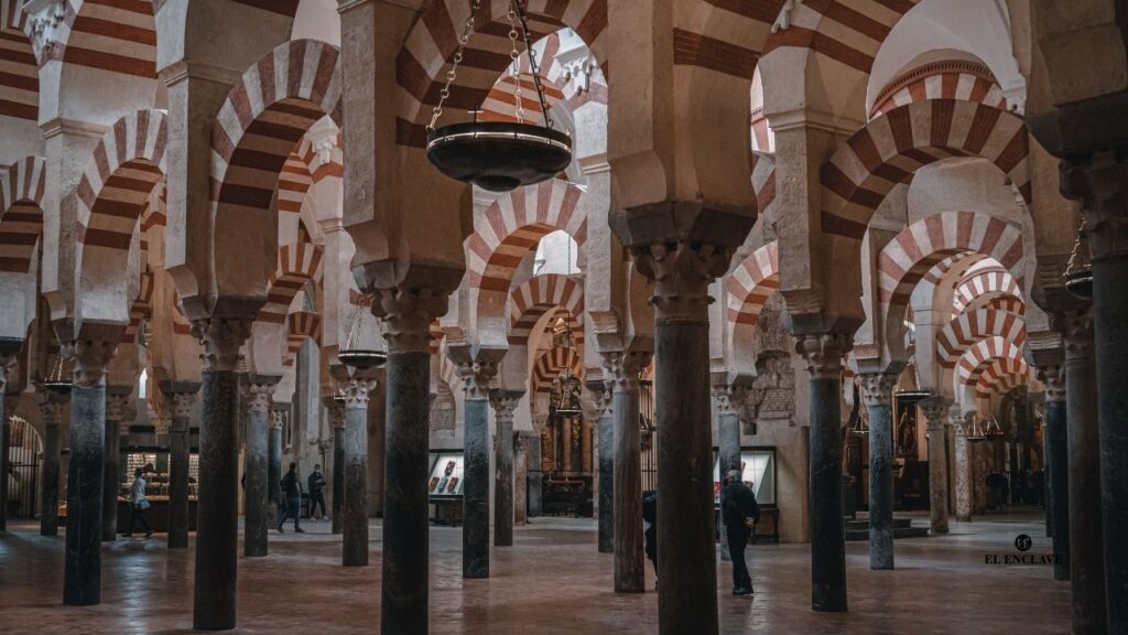 Incendio en la Mezquita-Catedral de Córdoba Daños menores pero sin afectar a la estructura principal