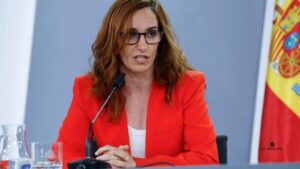 Mónica García gastó 14.600 euros en tres noches de hotel en Suiza con su equipo
