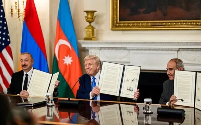 P20250808DT-1377_President_Donald_Trump_signs_a_trilateral_joint_declaration_with_President_Ilham_Aliyev_of_Azerbaijan_and_Prime_Minister_Nikol_Pashinyan_of_Armenia