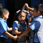 La polémica de los uniformes en los colegios de El Salvador