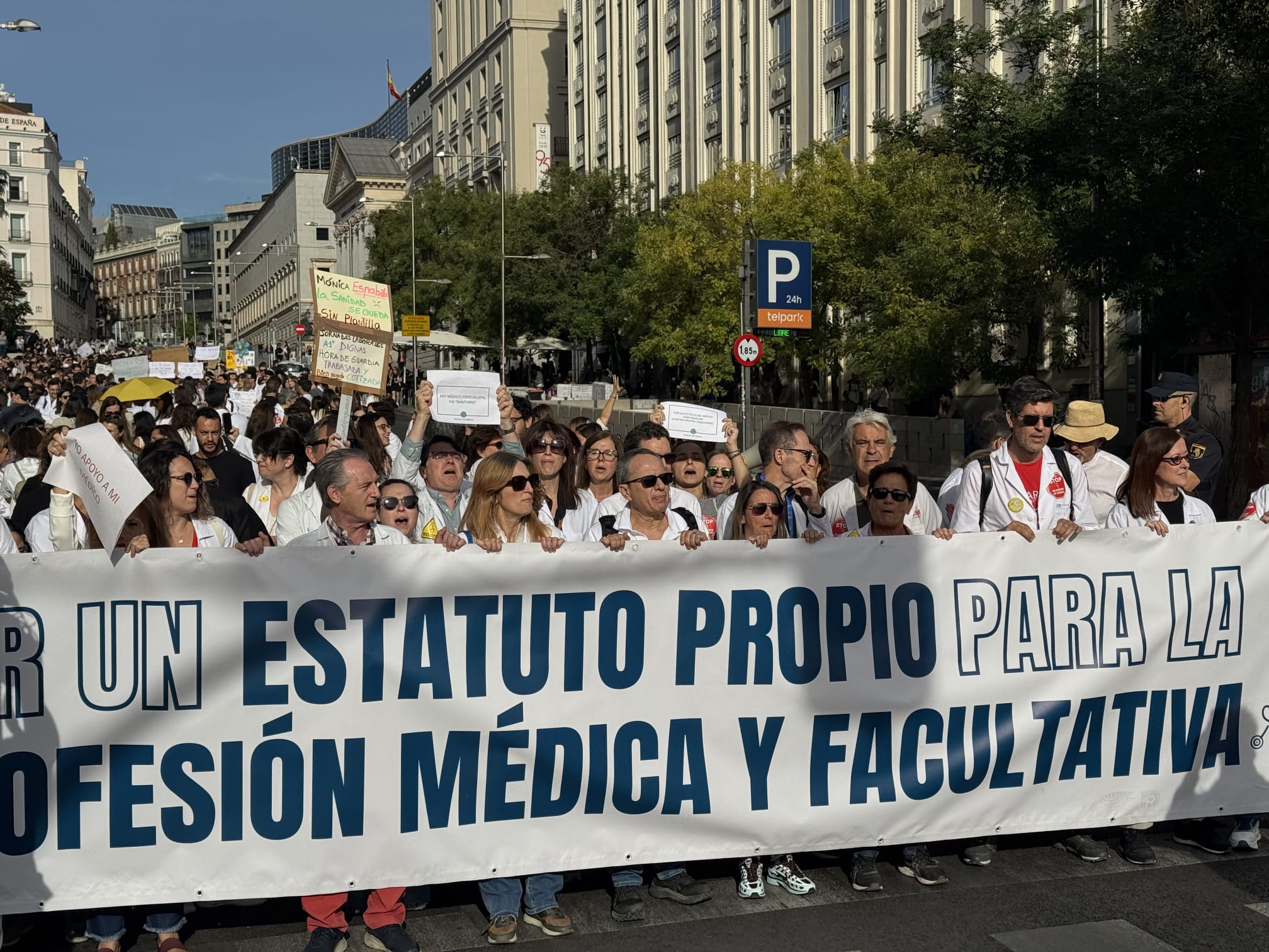 El Frente Obrero muestra su apoyo a la huelga de médicos