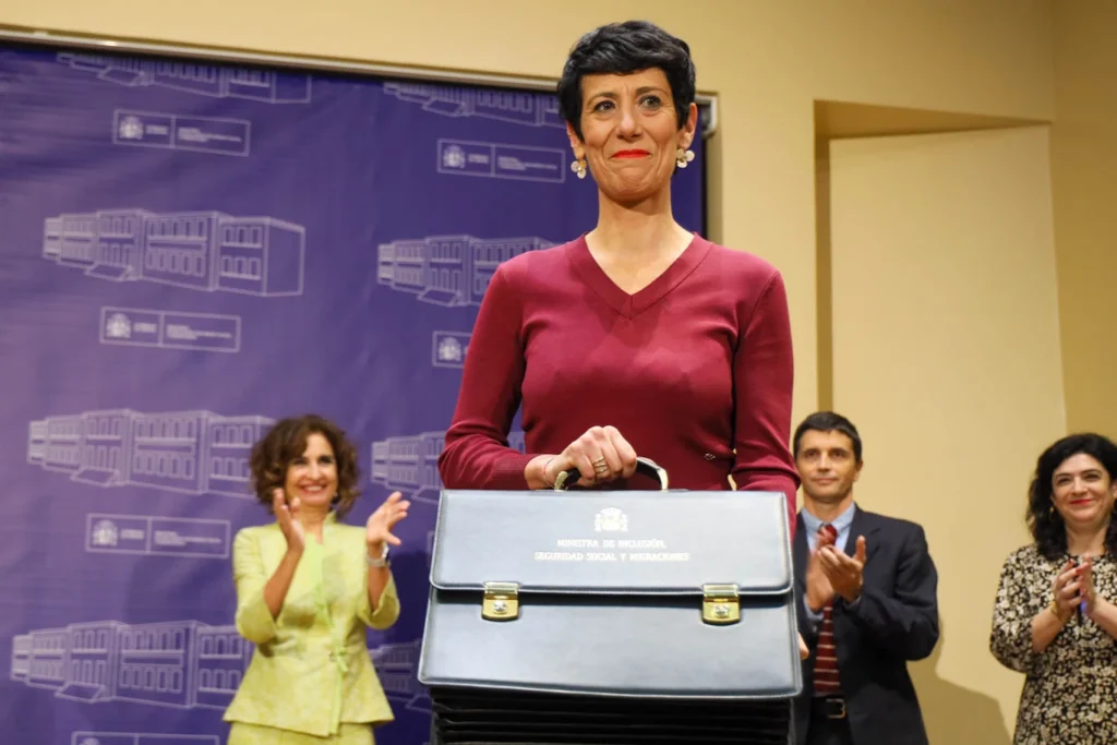 Toma_de_posesión_de_Elma_Saiz_como_ministra_de_Seguridad_Social_(3)
