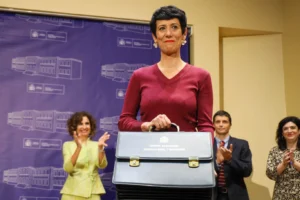 Toma_de_posesión_de_Elma_Saiz_como_ministra_de_Seguridad_Social_(3)