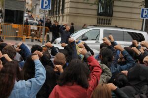 Las mentiras de los envidiosos son la prueba del éxito de los valientes