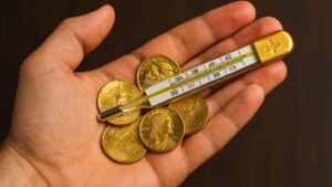 El oro brilla en la tormenta refugio ante la incertidumbre global