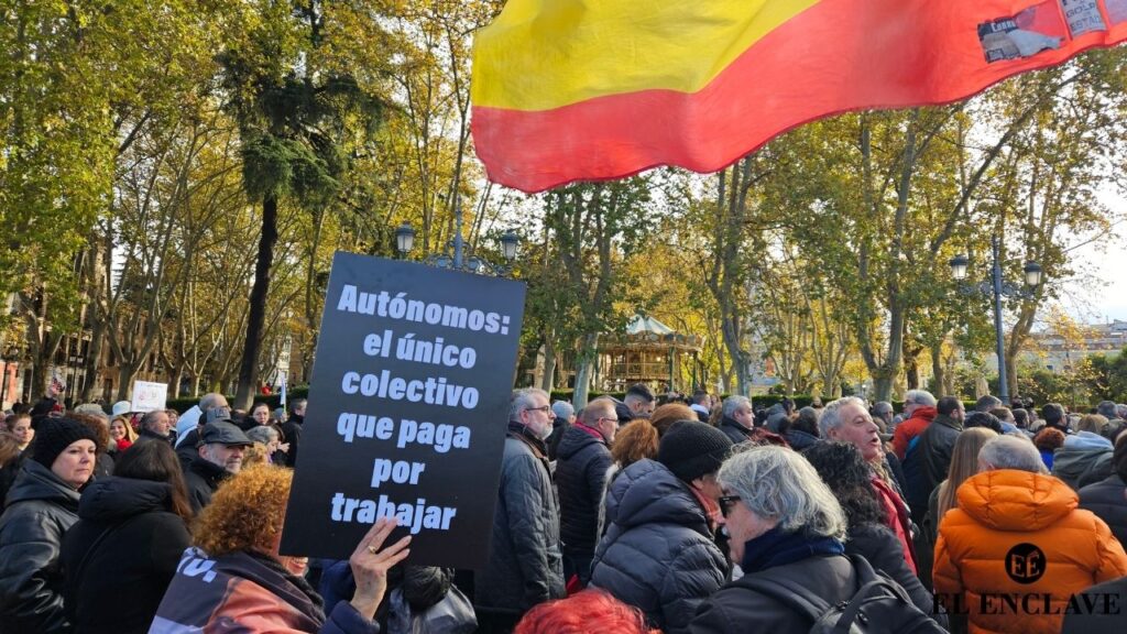 Éxito de la convocatoria de los autónomos pese a las protestas paralelas de PP y Vox