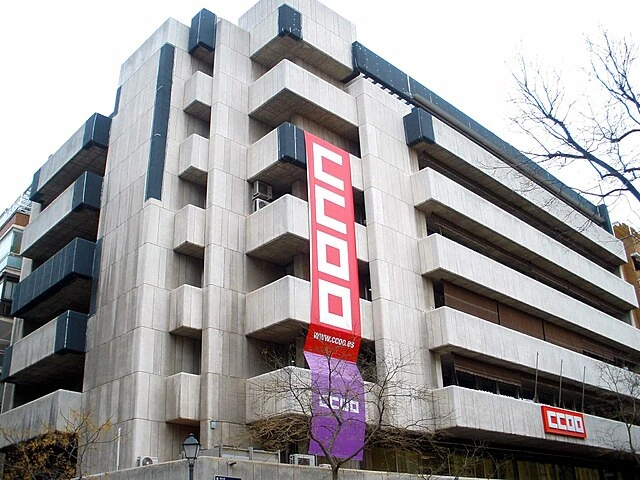 Madrid_-_Edificio_Caracas_(Sede_de_CCOO)_2