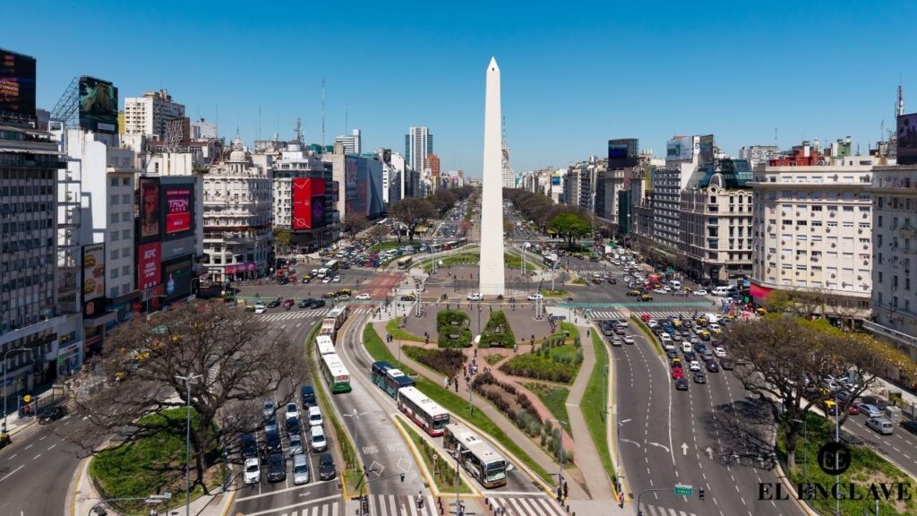 La caída de la pobreza en la Argentina de Milei cuando los datos desmienten a la vieja economía