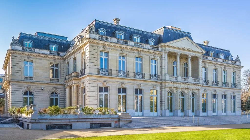 Château_de_la_Muette,_Paris_19_March_2019_001 (1)