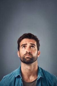 La mayoría de los españoles comienza el 2026 con gran desconfianza en los políticos y las instituciones y  cierto miedo y pesimismo ante el futuro