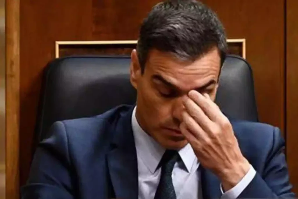 La Cámara Baja albergó el pleno para convalidar las medidas conocidas como "Decretos Maricarmen". Estas controvertidas y efímeras normas, que pretendían limitar los desahucios, regular el precio del alquiler y frenar la compra de inmuebles por parte de los fondos buitre, apenas han permanecido en vigor dos días desde su publicación en el BOE el pasado 30 de septiembre.